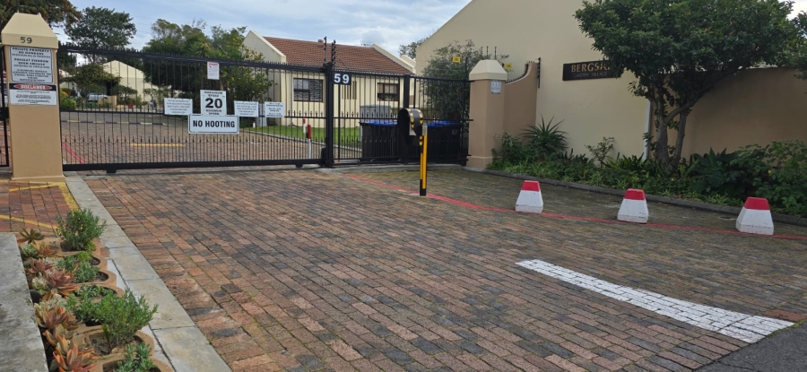 To Let 1 Bedroom Property for Rent in Eversdal Western Cape